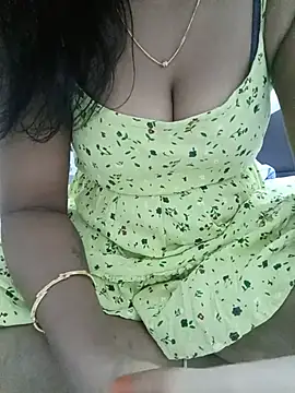 Snapshot of Tamil_Vishalini chatting on 17, 6, 2026 Tamil Vishalini online show from 17, 6, 2026