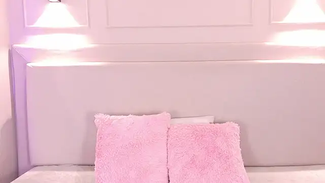 Snapshot of NickyBelmonth chatting on 2, 10, 2025 NickyBelmonth online show from 2, 10, 2025