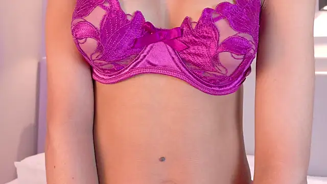 Snapshot of NaomiKlarc chatting on 6, 1, 2025 NaomiKlarc online show from 6, 1, 2025