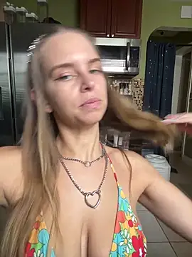 thigh hi online show from 11, 9, 2025