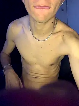 gabrielzinnnn085 online show from 22, 10, 2025