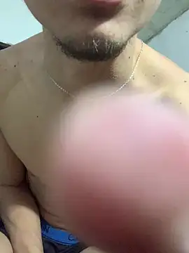 gabrielzinnnn085 online show from 15, 7, 2026