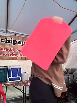 mamifresita online show from 17, 12, 2025