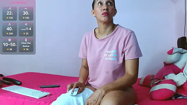 latinabueno41 online show from 16, 10, 2025