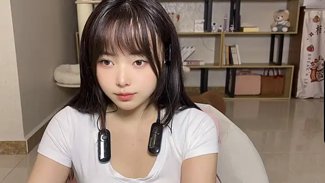 Chenjing0 online show from 10, 10, 2025