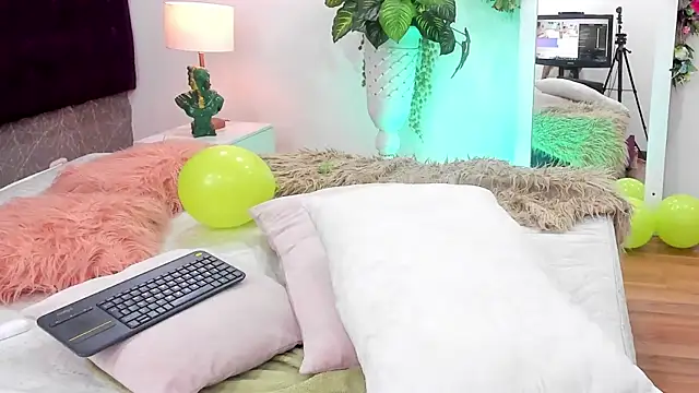 LiaCathaleya online show from 17, 3, 2025