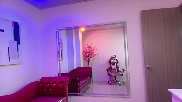 Katiie amber online show from 7, 1, 2025