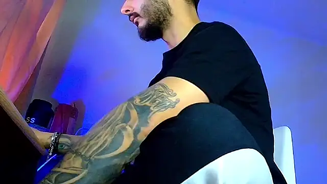 XanderCage99 online show from 18, 12, 2025