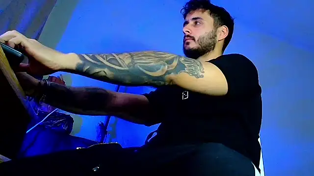 XanderCage99 online show from 17, 12, 2025