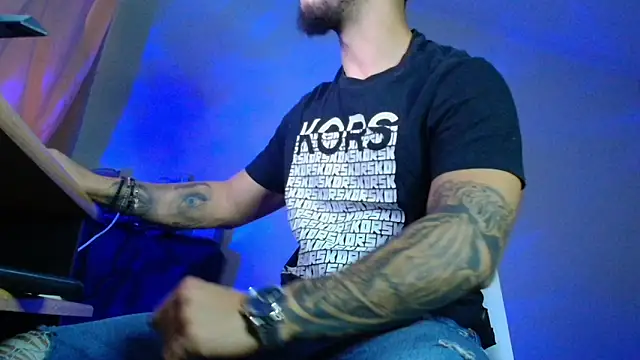 XanderCage99 online show from 7, 10, 2025