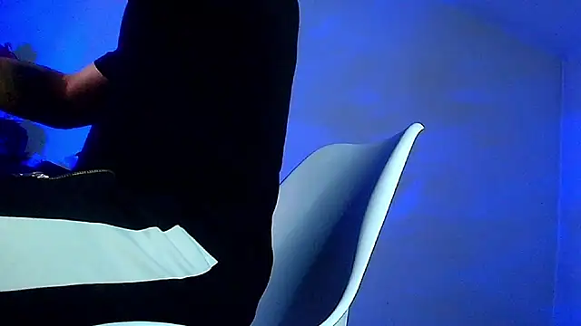 XanderCage99 online show from 6, 1, 2026