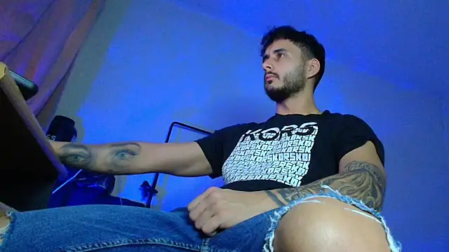 XanderCage99 online show from 4, 12, 2025