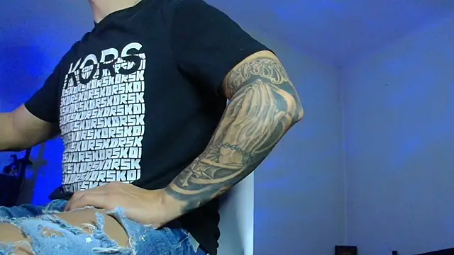 XanderCage99 online show from 17, 11, 2025