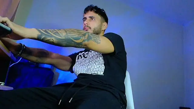 XanderCage99 online show from 5, 10, 2025