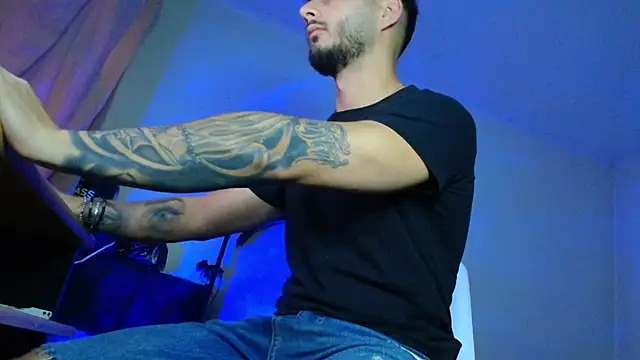 XanderCage99 online show from 8, 11, 2025