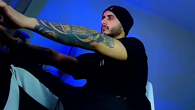 XanderCage99 online show from 5, 2, 2026