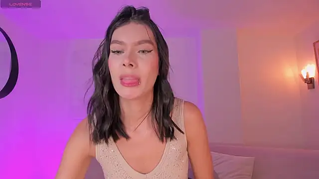 NiaSalvatore online show from 16, 4, 2026