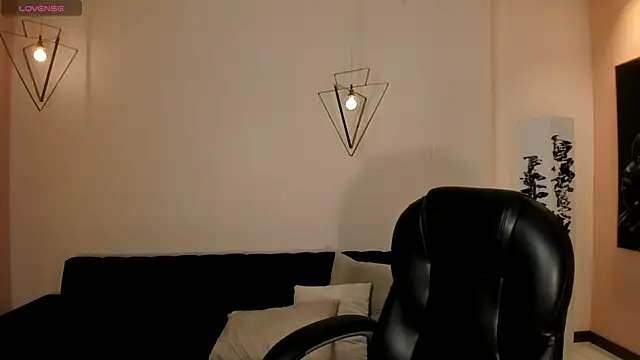 Snapshot of NiaSalvatore chatting on 5, 7, 2026 NiaSalvatore online show from 5, 7, 2026