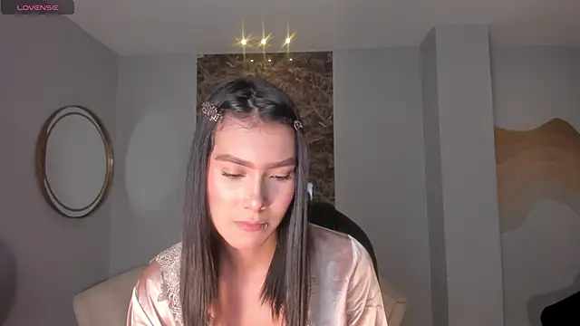 NiaSalvatore online show from 14, 2, 2026