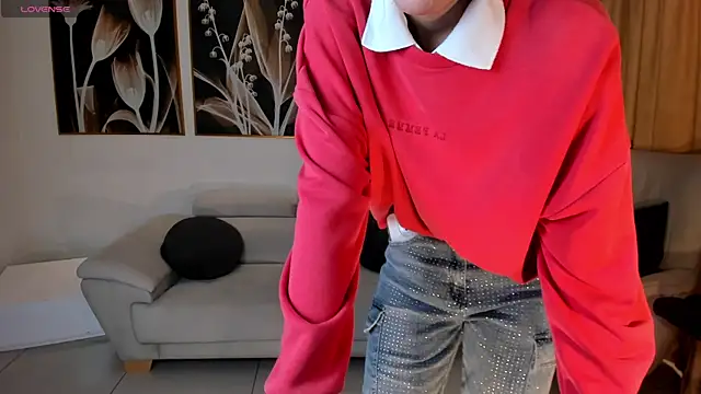 NiaSalvatore online show from 20, 10, 2025