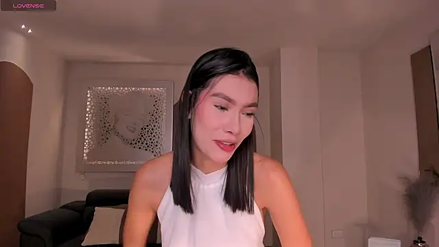 NiaSalvatore online show from 12, 4, 2026