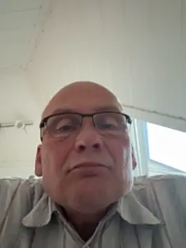 Snapshot of Parleg2 chatting on 28, 6, 2026 Parleg2 online show from 28, 6, 2026