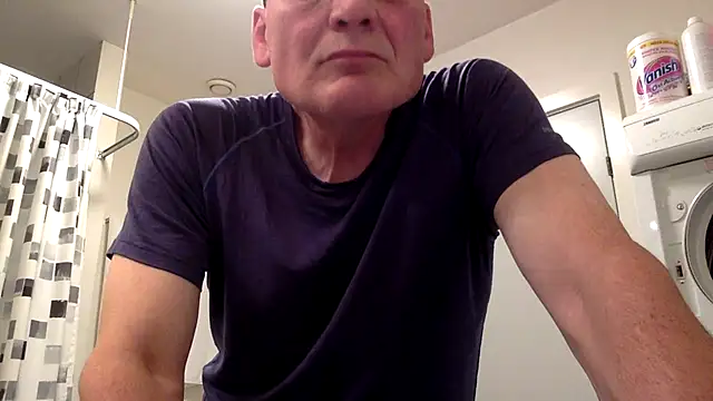 Snapshot of Parleg2 chatting on 31, 7, 2026 Parleg2 online show from 31, 7, 2026
