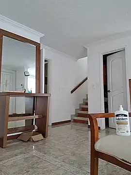 karina warthon online show from 4, 2, 2026