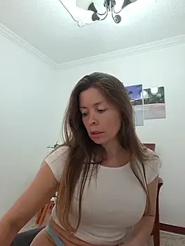 karina warthon online show from 11, 6, 2026