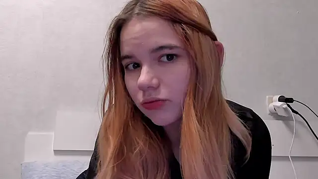 lia lovelly online show from 14, 2, 2025
