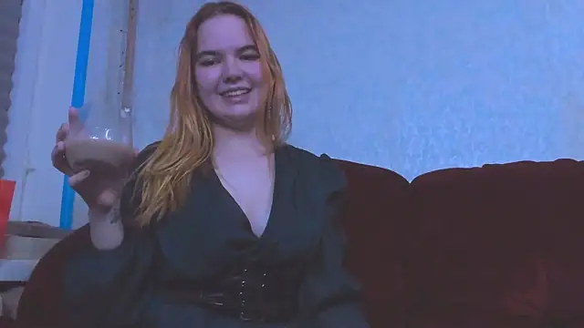 lia lovelly online show from 31, 12, 2024