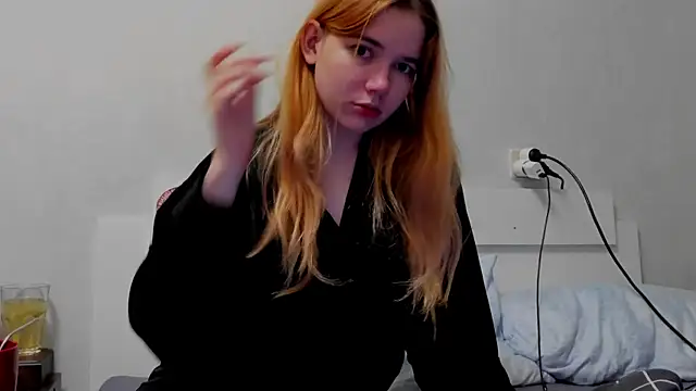 lia lovelly online show from 27, 9, 2025
