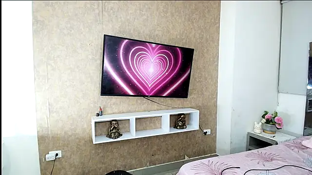 Snapshot of sexy_melany_xxx chatting on 23, 11, 2025 sexy melany xxx online show from 23, 11, 2025