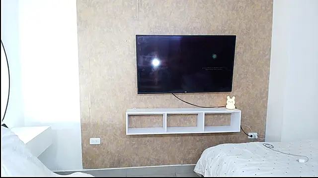 Snapshot of sexy_melany_xxx chatting on 27, 9, 2025 sexy melany xxx online show from 27, 9, 2025