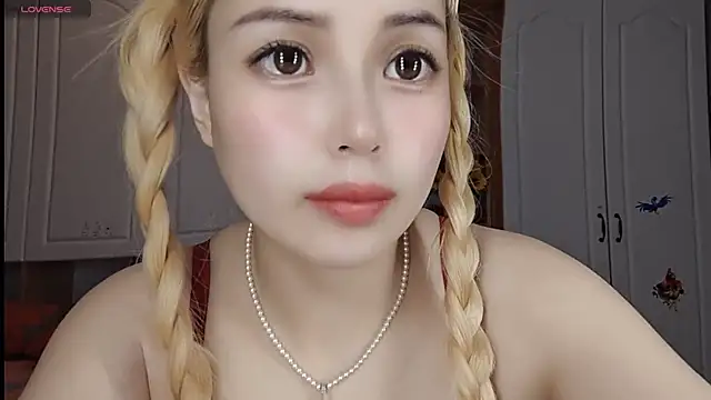 Lucky-xiuxiu online show from 5, 3, 2025