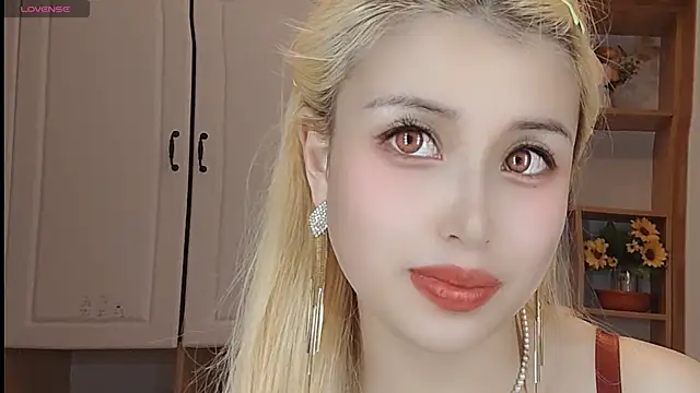 Lucky-xiuxiu online show from 6, 3, 2025