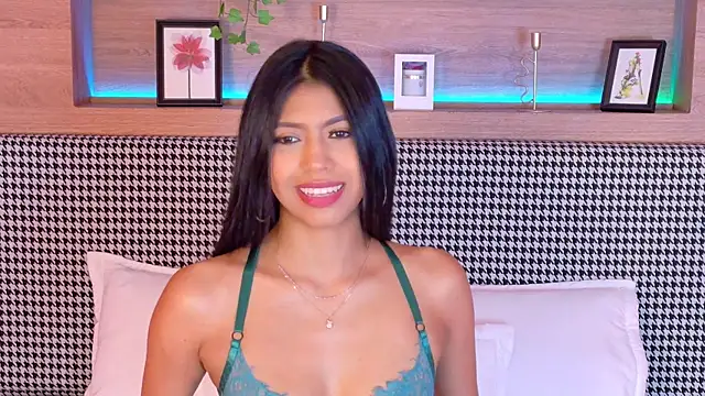 Snapshot of AbieHills chatting on 1, 3, 2025 AbieHills online show from 1, 3, 2025