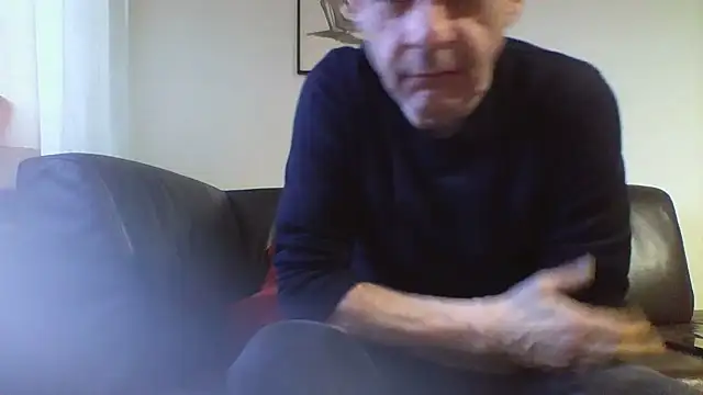 horndude187187 online show from 12, 1, 2025