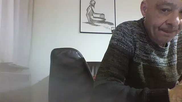 horndude187187 online show from 6, 1, 2025