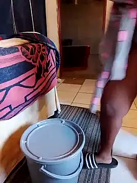 KMbesxxx online show from 17, 9, 2025