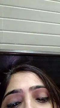 shreya1765 online show from 11, 3, 2025