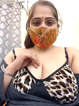 shreya1765 online show from 18, 12, 2025