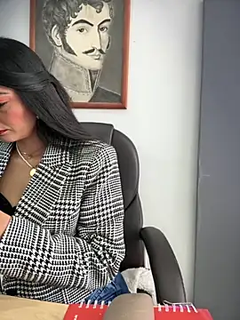 BELLA--26 online show from 18, 11, 2025