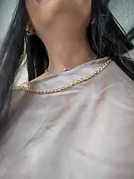 BELLA--26 online show from 11, 9, 2025