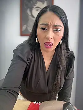 BELLA--26 online show from 26, 11, 2025