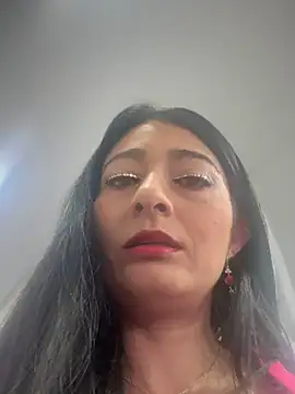 BELLA--26 online show from 6, 11, 2025