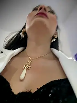 BELLA--26 online show from 14, 12, 2025