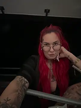 Mia-Fuchs online show from 22, 9, 2025