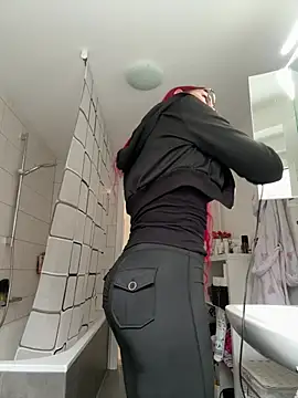 Mia-Fuchs online show from 8, 1, 2026