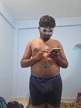 Snapshot of Desi_Heat chatting on 12, 11, 2025 Desi Heat online show from 12, 11, 2025